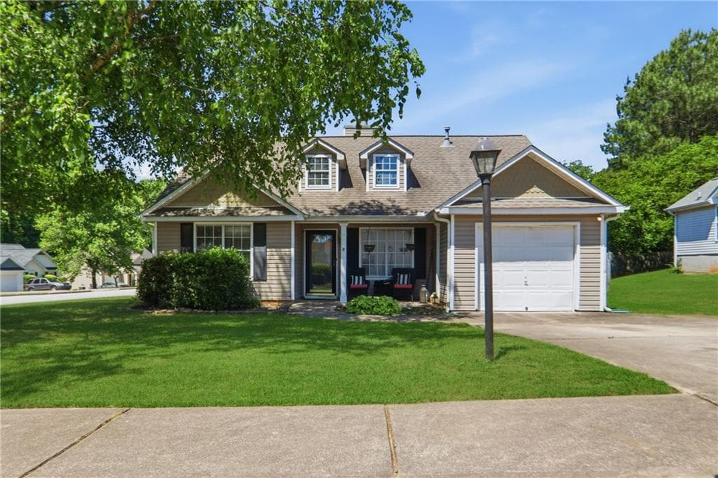 3 bedroom, 2 bathroom, 1,131 sq ft single family residence sold at 536 Creekview Overlook, Stockbridge, GA 30281