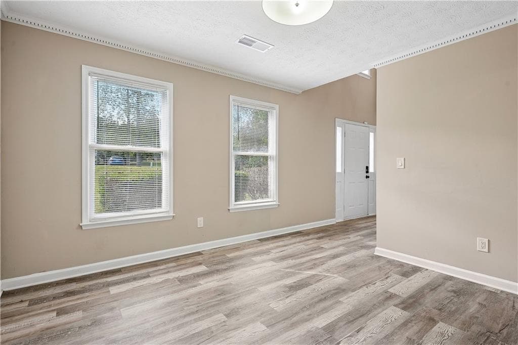 4 bedroom, 3 bathroom, 2,207 sq ft single family residence for sale at 120 Birch Court, Fayetteville, GA 30214 — photo 7