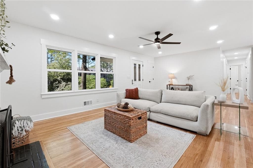 3 bedroom, 2 bathroom, 1,716 sq ft single family residence for sale at 3100 N Druid Hills Road, Decatur, GA 30033 — photo 7