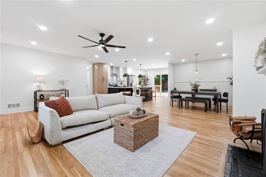 3 bedroom, 2 bathroom, 1,716 sq ft single family residence for sale at 3100 N Druid Hills Road, Decatur, GA 30033 — photo 8