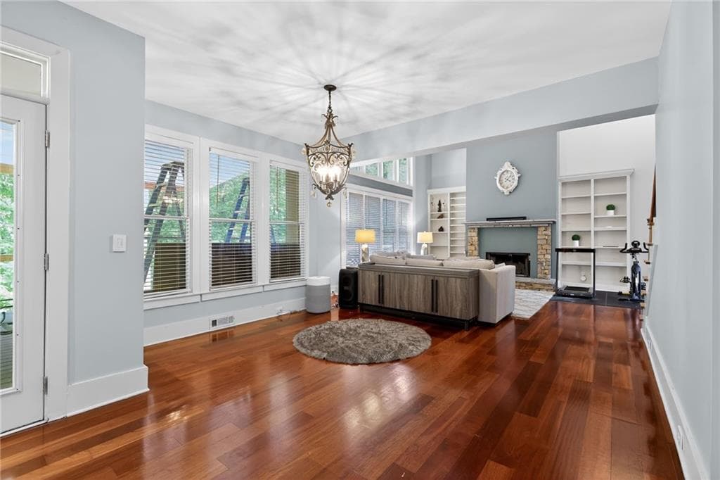 6 bedroom, 4 bathroom, 3,403 sq ft single family residence for sale at 320 Waverly Hall Circle, Roswell, GA 30075 — photo 7