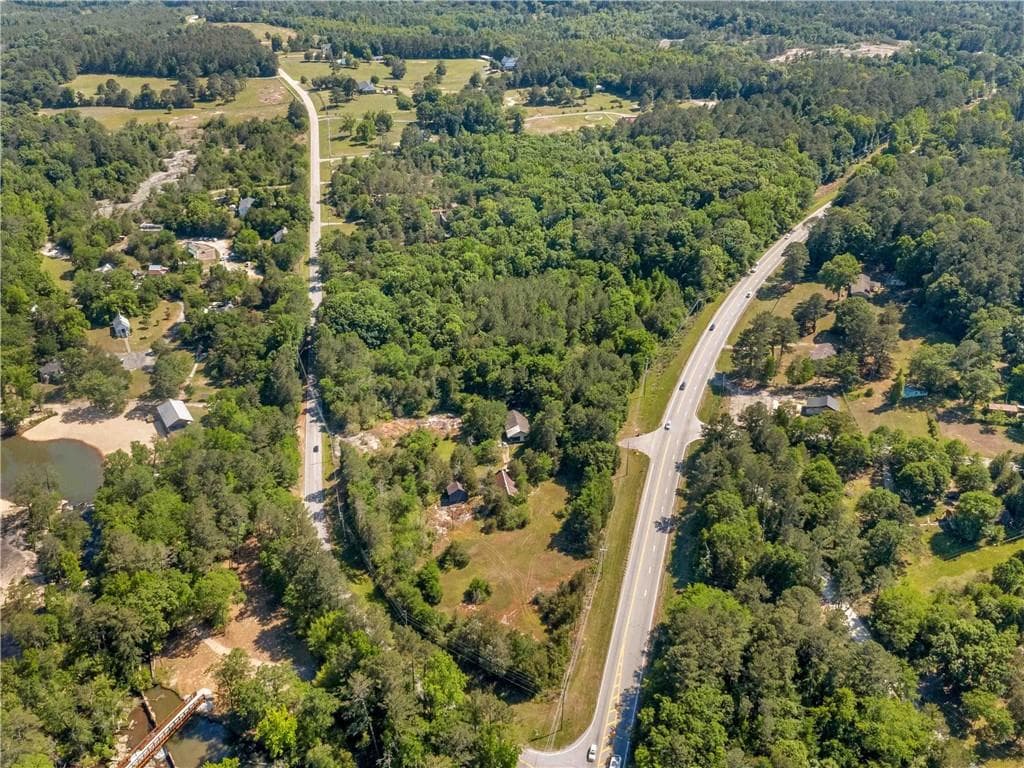 2 bedroom, 2 bathroom, 1,724 sq ft single family residence under contract at 3449 Hwy 138 Highway, Conyers, GA 30013 — photo 5