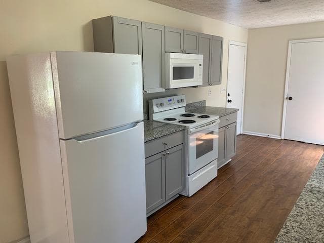 3 bedroom, 2 bathroom, 1,400 sq ft single family residence for sale at 402 River Point Drive, Woodstock, GA 30188 — photo 8