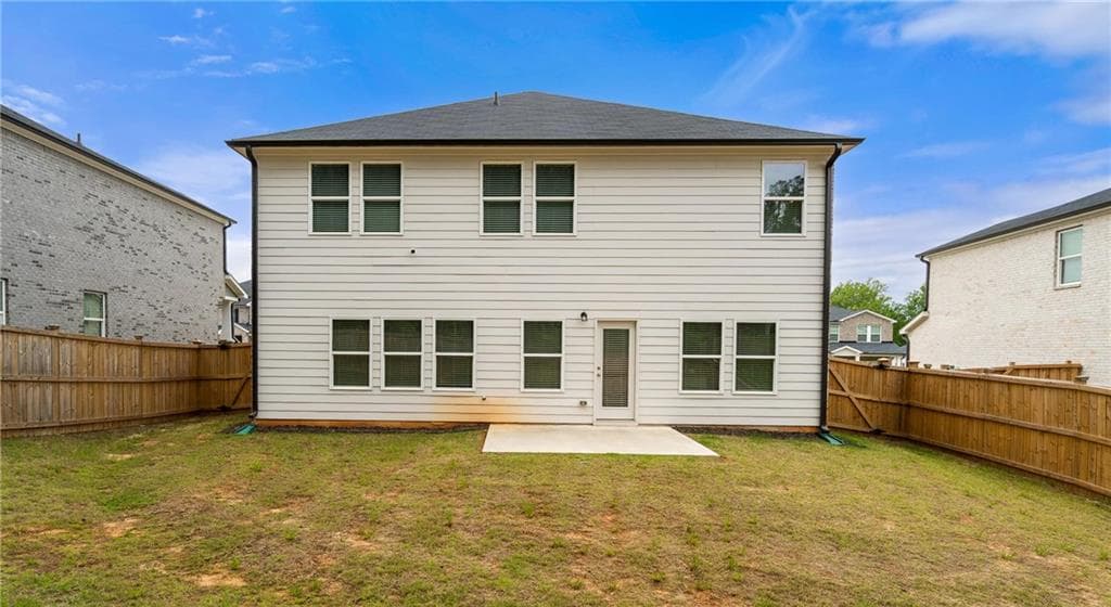 4 bedroom, 3 bathroom, 2,479 sq ft single family residence for sale at 7767 Richmond Trail, Fairburn, GA 30213 — photo 4