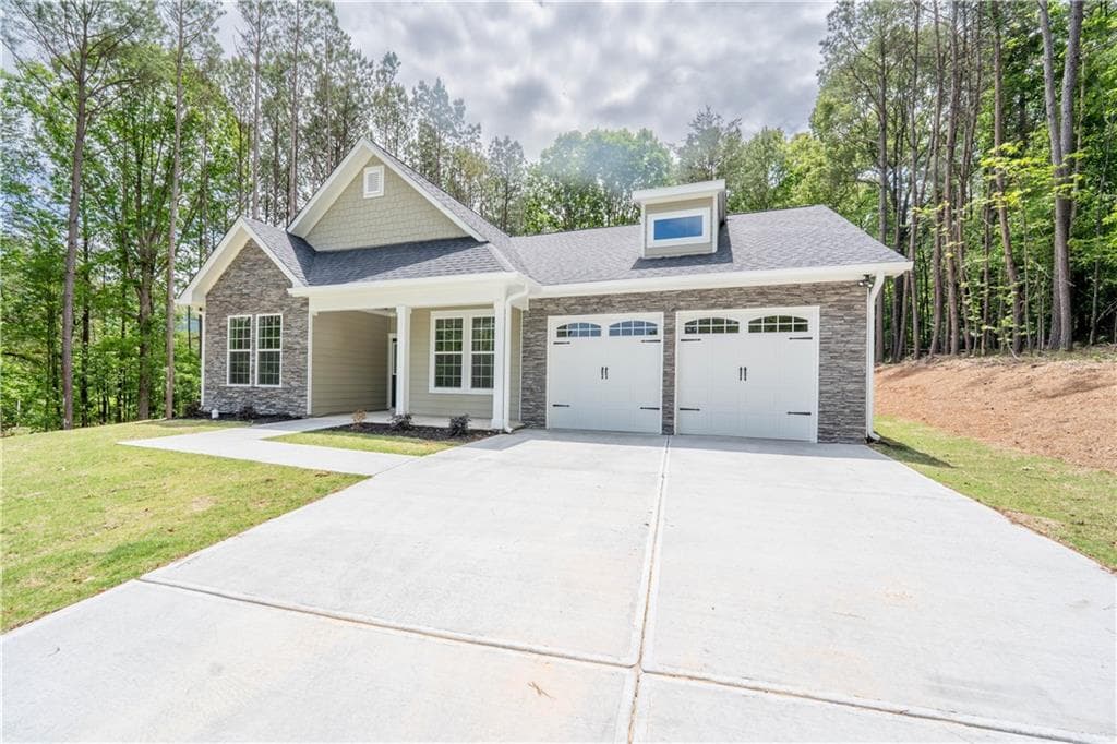 3 bedroom, 3 bathroom, 2,400 sq ft single family residence for sale at 2013 Deer Crossing, Rocky Face, GA 30740 — photo 2