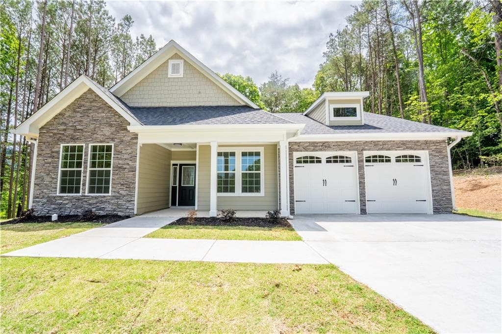 3 bedroom, 3 bathroom, 2,400 sq ft single family residence for sale at 2013 Deer Crossing, Rocky Face, GA 30740 — photo 4