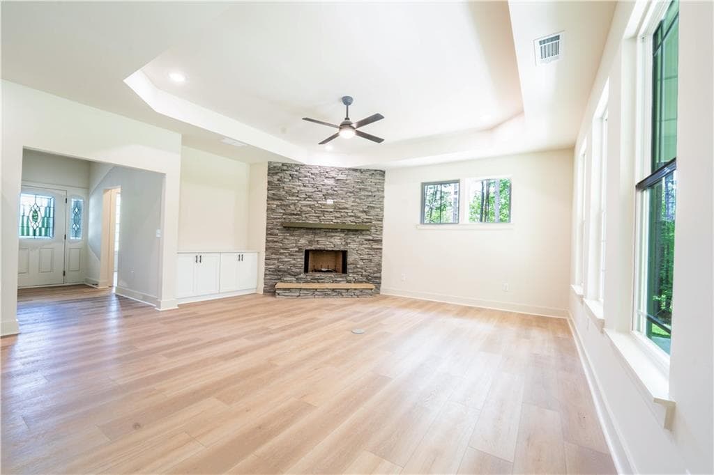 3 bedroom, 3 bathroom, 2,400 sq ft single family residence for sale at 2013 Deer Crossing, Rocky Face, GA 30740 — photo 7