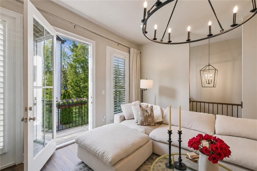 4 bedroom, 4 bathroom, 2,582 sq ft townhouse for sale at 220 Mitchell Lane, Woodstock, GA 30188 — photo 3