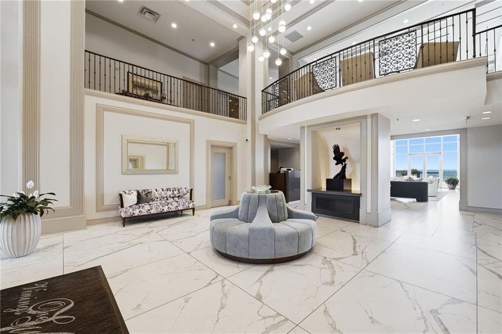 3 bedroom, 3 bathroom, 2,970 sq ft condominium under contract at 2950 Mount Wilkinson Parkway 904, Atlanta, GA 30339 — photo 7