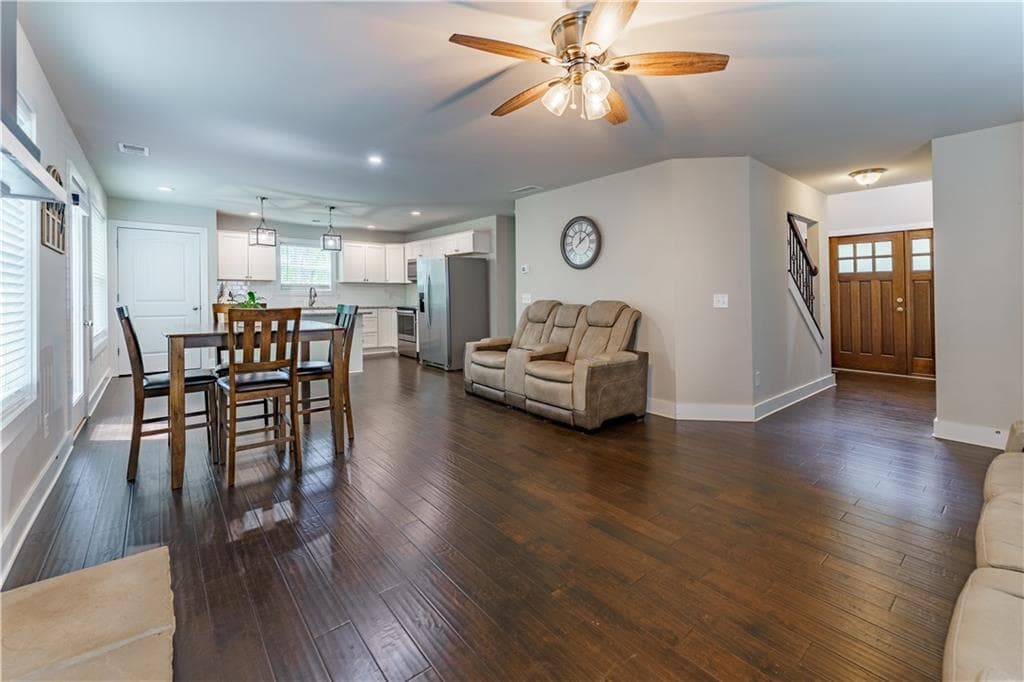 4 bedroom, 3 bathroom, 1,882 sq ft single family residence for sale at 46 Longview Drive, Dawsonville, GA 30534 — photo 9
