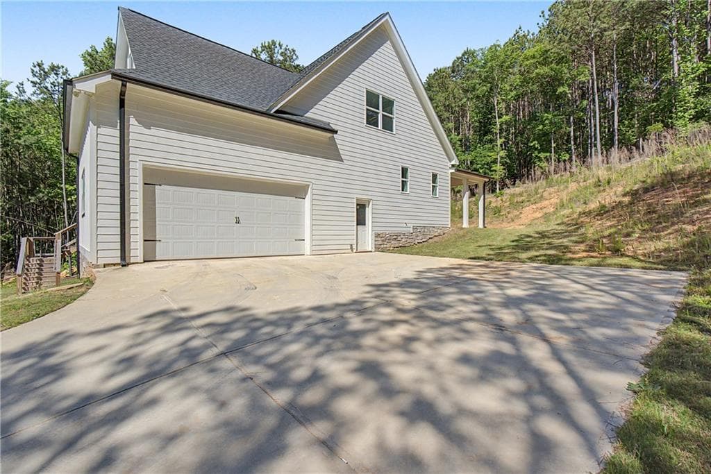 4 bedroom, 3 bathroom, 2,334 sq ft single family residence for sale at 113 Cherokee Estates Drive, Cedartown, GA 30125 — photo 5
