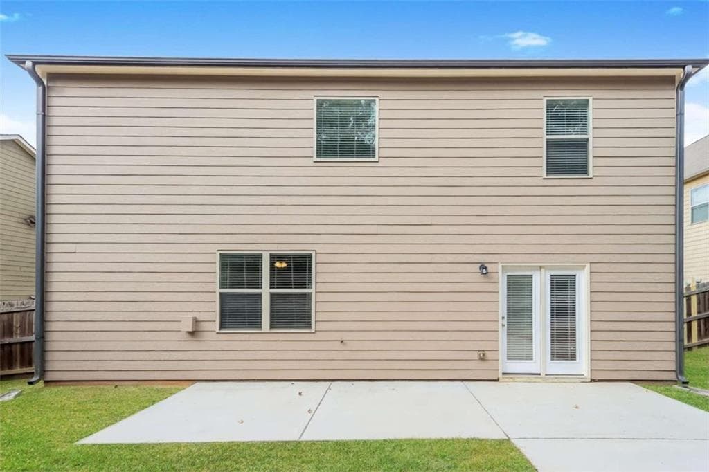 4 bedroom, 3 bathroom, 2,618 sq ft single family residence for sale at 7553 Watson Circle, Locust Grove, GA 30248 — photo 2