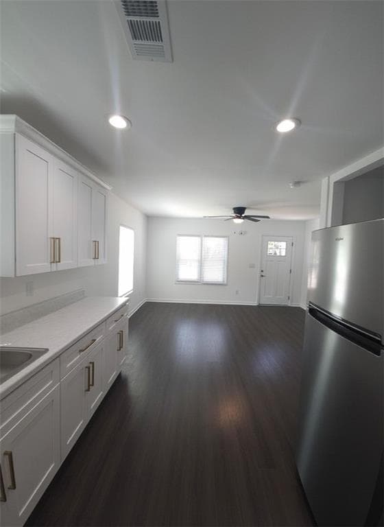 2 bedroom, 1 bathroom, 778 sq ft single family residence for rent at 199 Carver Circle, Atlanta, GA 30314 for $1,650 a month — photo 2