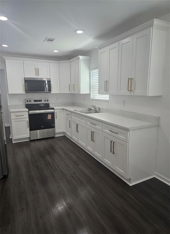 2 bedroom, 1 bathroom, 778 sq ft single family residence for rent at 199 Carver Circle, Atlanta, GA 30314 for $1,650 a month — photo 3