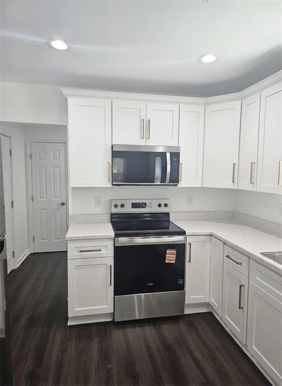 2 bedroom, 1 bathroom, 778 sq ft single family residence for rent at 199 Carver Circle, Atlanta, GA 30314 for $1,650 a month — photo 4