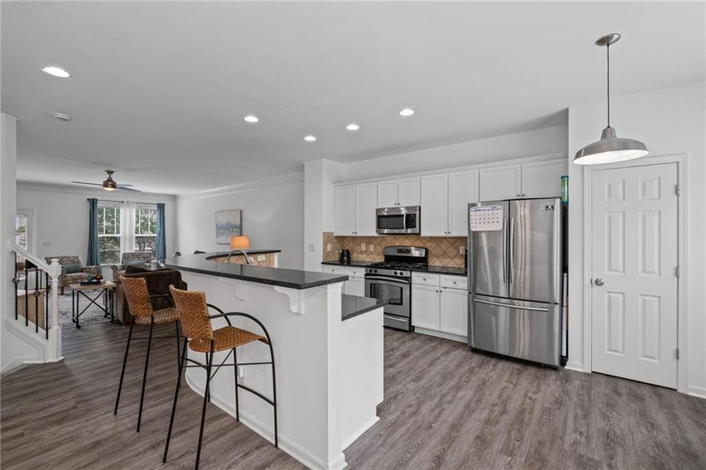 3 bedroom, 4 bathroom, 2,390 sq ft townhouse under contract at 3435 Latitude Cove, Milton, GA 30004 — photo 3
