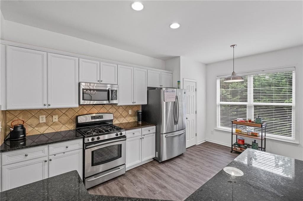 3 bedroom, 4 bathroom, 2,390 sq ft townhouse under contract at 3435 Latitude Cove, Milton, GA 30004 — photo 4