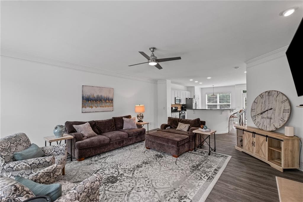 3 bedroom, 4 bathroom, 2,390 sq ft townhouse under contract at 3435 Latitude Cove, Milton, GA 30004 — photo 6