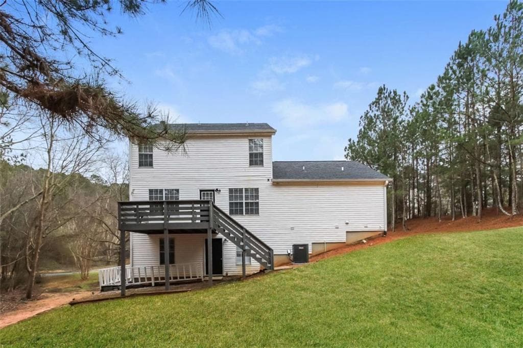 4 bedroom, 4 bathroom, 1,684 sq ft single family residence for sale at 1380 Timber Walk Drive, Loganville, GA 30052 — photo 2