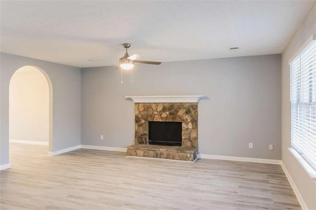 4 bedroom, 4 bathroom, 1,684 sq ft single family residence for sale at 1380 Timber Walk Drive, Loganville, GA 30052 — photo 10