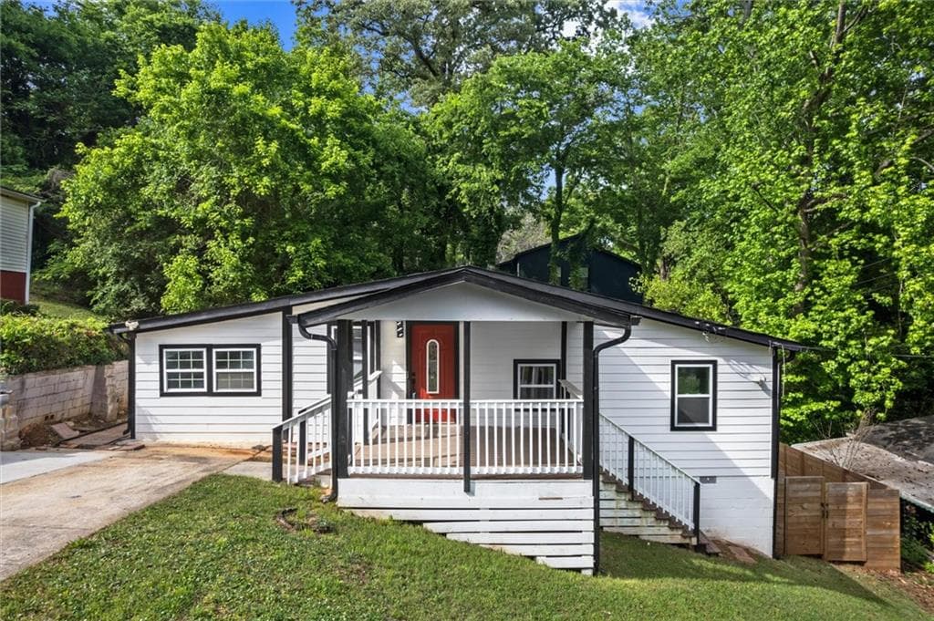 4 bedroom, 2 bathroom, 1,500 sq ft single family residence for sale at 1614 Abner Terrace, Atlanta, GA 30318