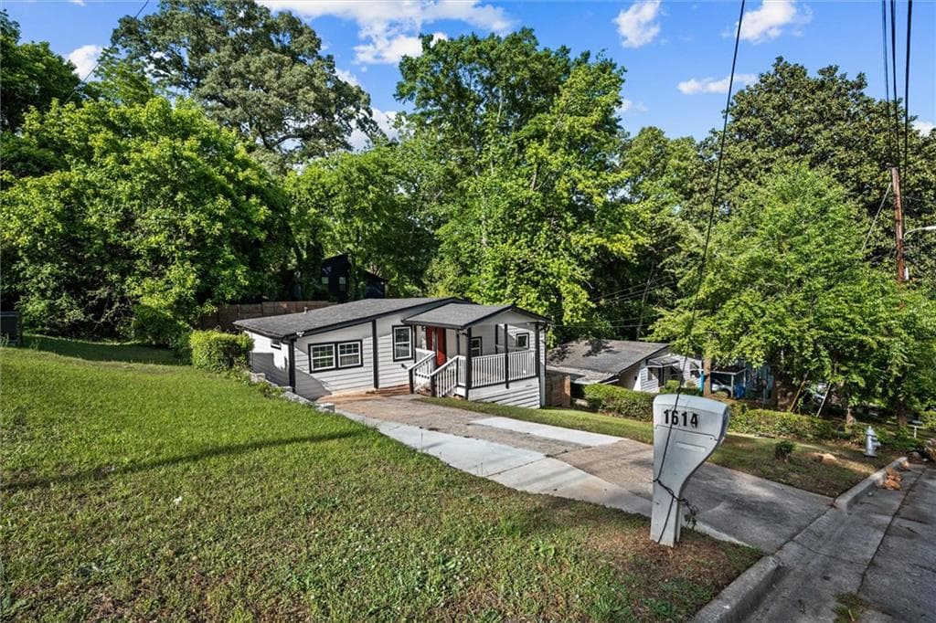 4 bedroom, 2 bathroom, 1,500 sq ft single family residence for sale at 1614 Abner Terrace, Atlanta, GA 30318 — photo 9