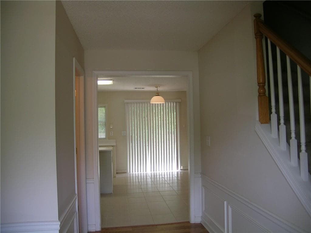 4 bedroom, 3 bathroom, 2,072 sq ft single family residence for rent at 3674 Kentford Lane, Peachtree Corners, GA 30092 for $2,580 a month — photo 2