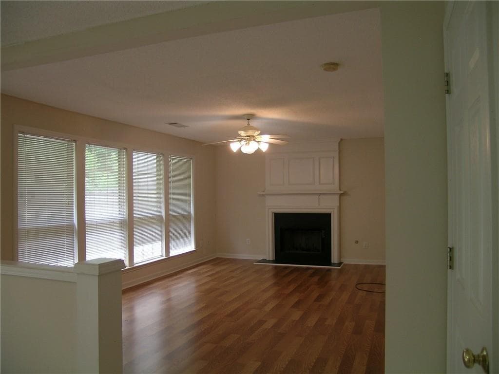 4 bedroom, 3 bathroom, 2,072 sq ft single family residence for rent at 3674 Kentford Lane, Peachtree Corners, GA 30092 for $2,580 a month — photo 4
