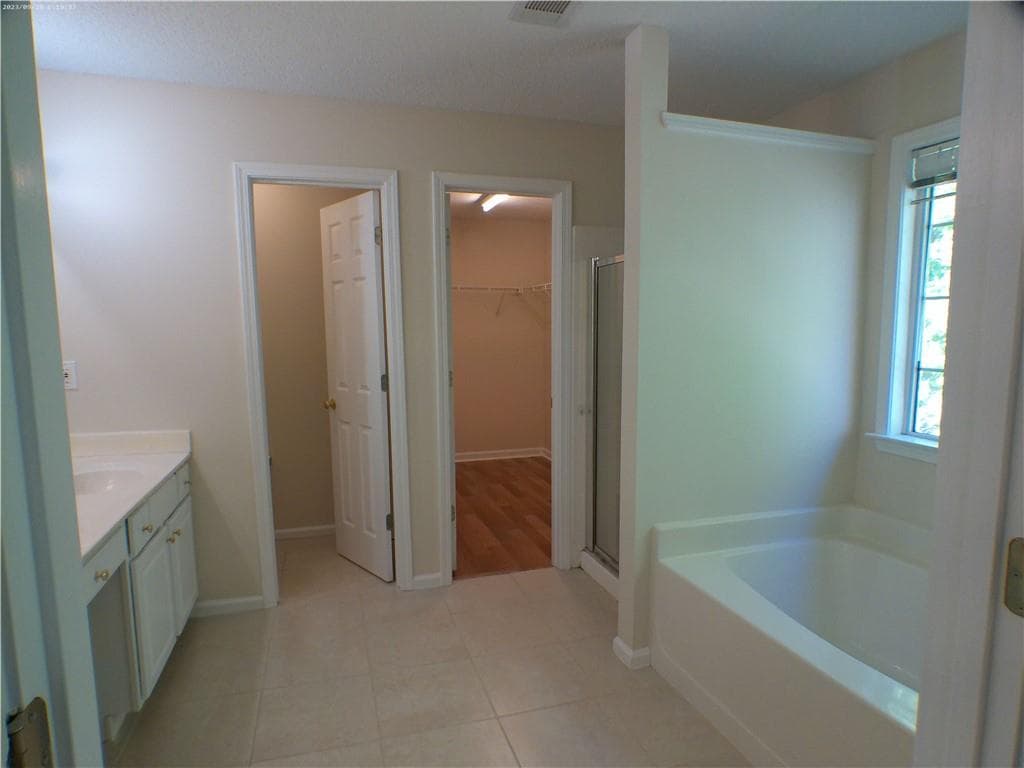 4 bedroom, 3 bathroom, 2,072 sq ft single family residence for rent at 3674 Kentford Lane, Peachtree Corners, GA 30092 for $2,580 a month — photo 10