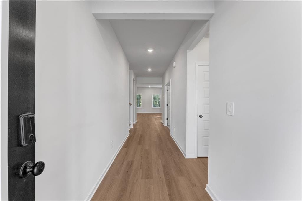 5 bedroom, 5 bathroom, 3,332 sq ft single family residence for rent at 2929 Sweet Red Circle, Braselton, GA 30517 for $3,100 a month — photo 8