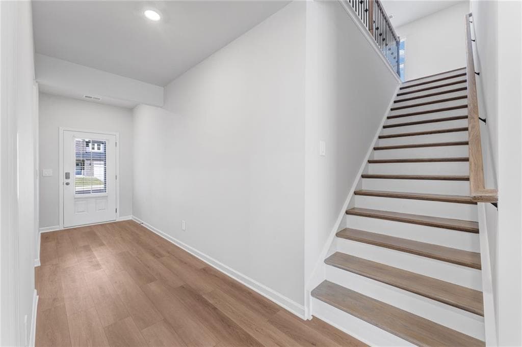 5 bedroom, 5 bathroom, 3,332 sq ft single family residence for rent at 2929 Sweet Red Circle, Braselton, GA 30517 for $3,100 a month — photo 10