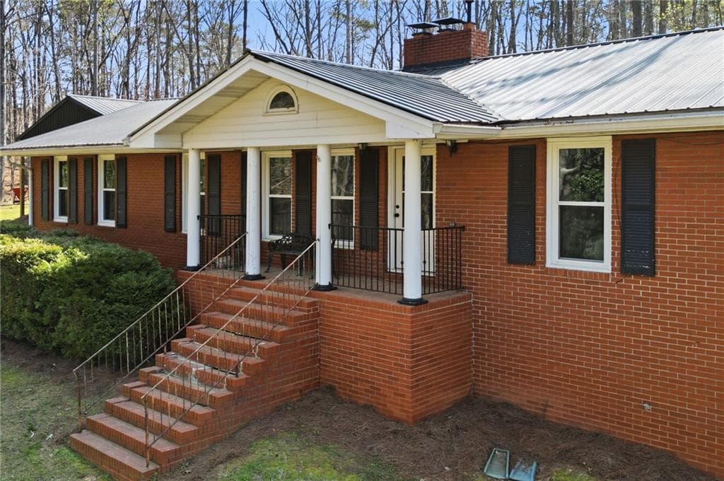 4 bedroom, 4 bathroom, 2,700 sq ft single family residence sold at 251 Fields Landing Drive, Canton, GA 30114