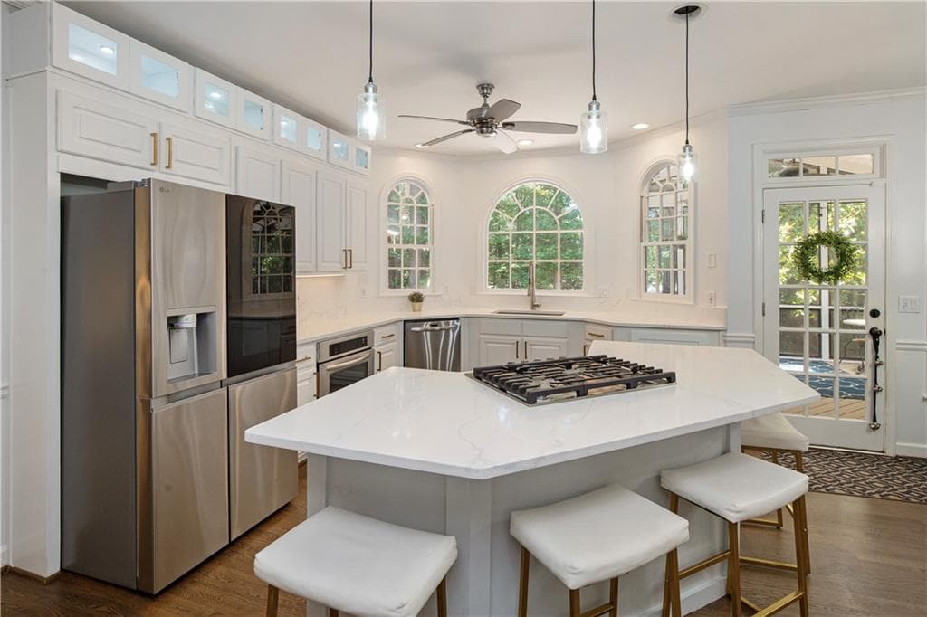 6 bedroom, 4 bathroom, 4,227 sq ft single family residence under contract at 2070 Linkside Drive, Alpharetta, GA 30005 — photo 7
