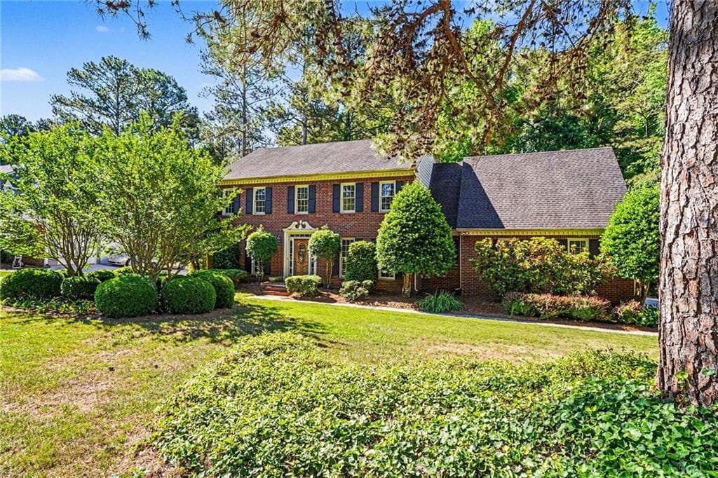 4 bedroom, 3 bathroom, 2,977 sq ft single family residence for sale at 1632 Ellington Road, Conyers, GA 30013 — photo 3