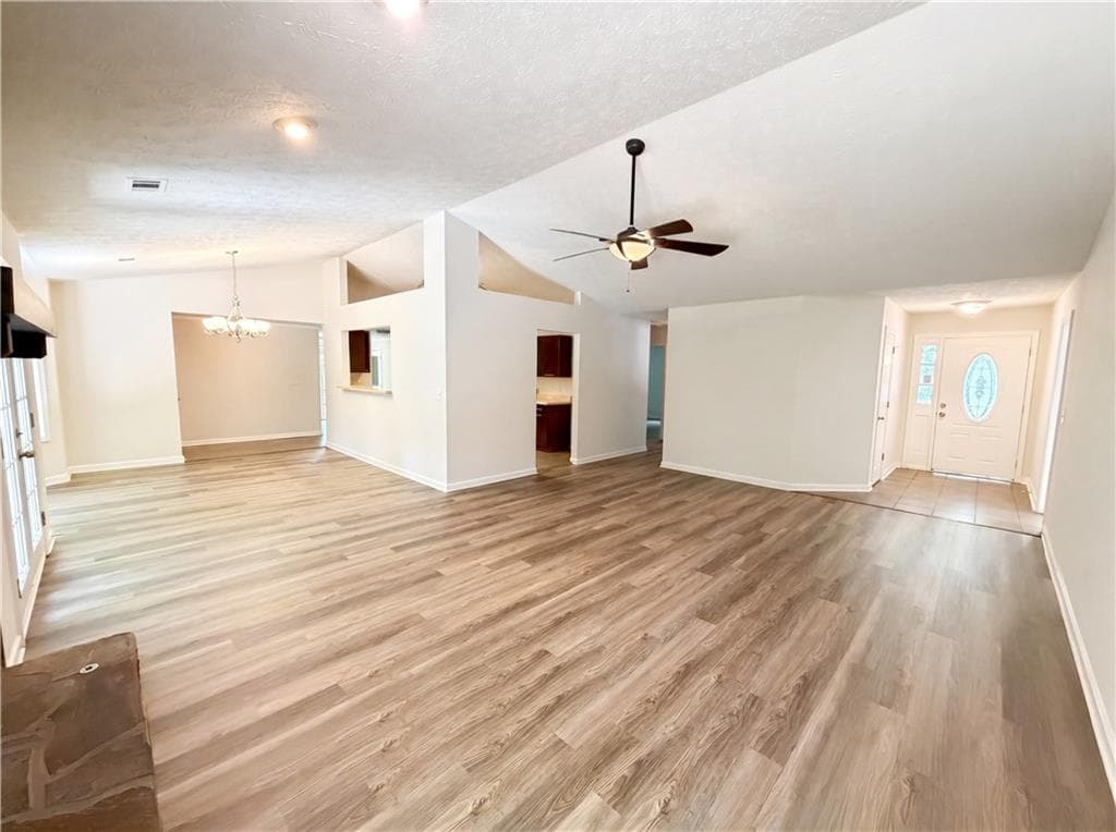 4 bedroom, 2 bathroom, 1,957 sq ft single family residence under contract at 1121 Canvas Back Drive, Woodstock, GA 30189 — photo 5