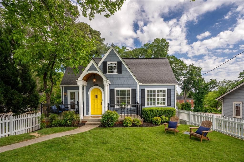 5 bedroom, 4 bathroom, 2,948 sq ft single family residence sold at 401 Ridgewood Avenue, Gainesville, GA 30501