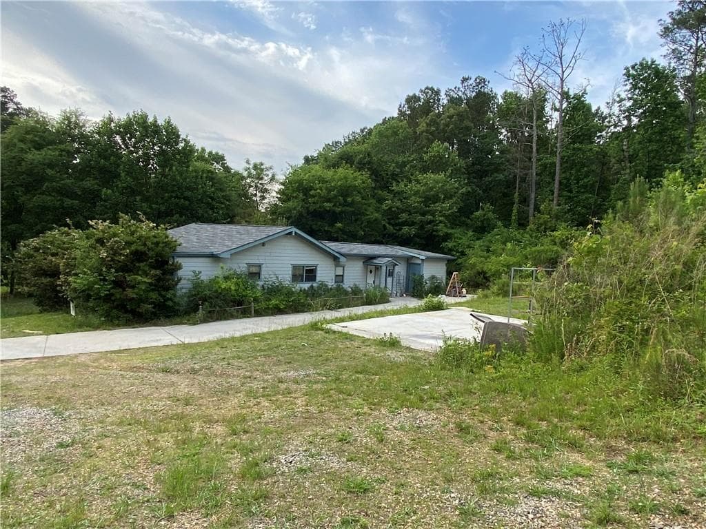2 bedroom, 1 bathroom mobile home sold at 3950 Melody Mizer Lane, Cumming, GA 30041