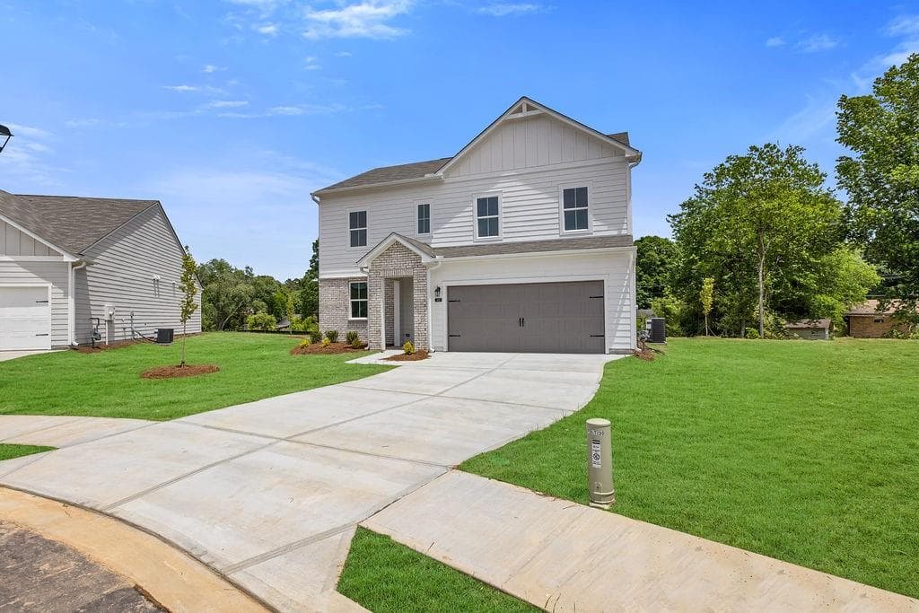 4 bedroom, 3 bathroom, 2,077 sq ft single family residence for sale at 172 Sweet Water Lane, Rome, GA 30161 — photo 2