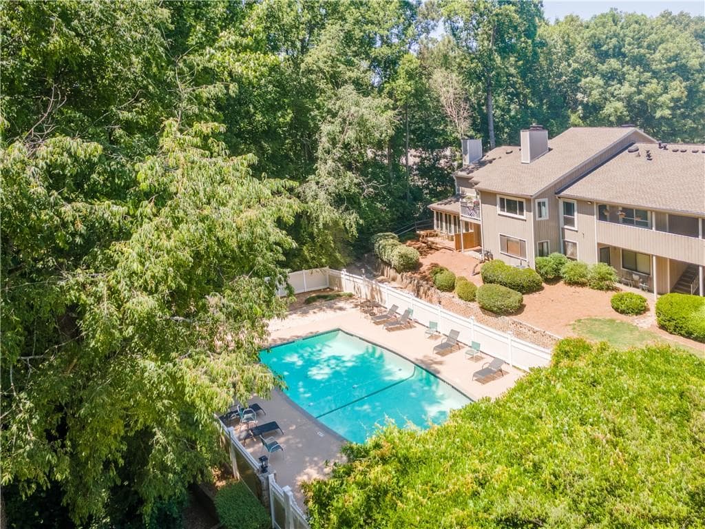 2 bedroom, 2 bathroom, 1,278 sq ft condominium for sale at 5714 Woodmont Boulevard, Peachtree Corners, GA 30092 — photo 10