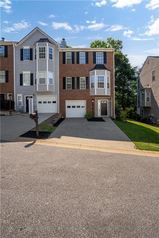 3 bedroom, 4 bathroom, 1,886 sq ft townhouse for sale at 1622 Indian Way, Cumming, GA 30040 — photo 4