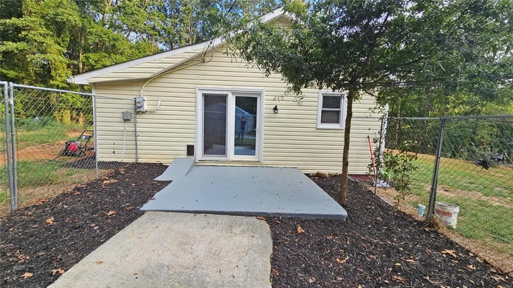3 bedroom, 2 bathroom, 1,650 sq ft single family residence for rent at 471 Perkins Circle, Cumming, GA 30028 for $2,500 a month — photo 8