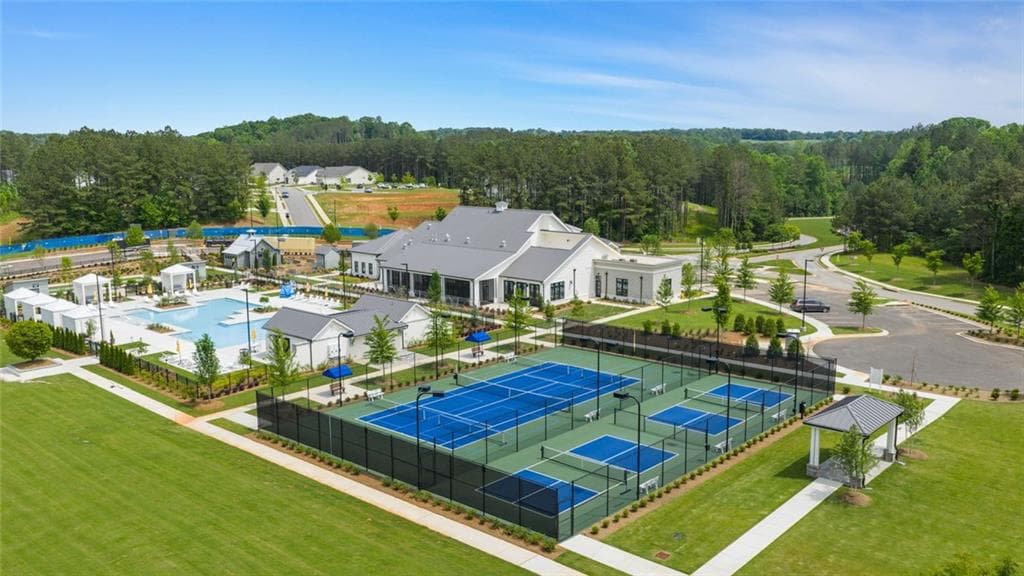 2 bedroom, 3 bathroom, 2,657 sq ft single family residence under contract at 636 Highgrove Circle, Canton, GA 30115 — photo 4