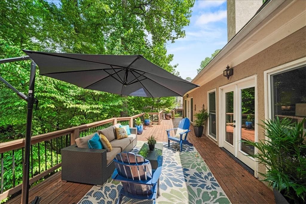 6 bedroom, 5 bathroom, 4,930 sq ft single family residence for sale at 5640 Sandown Way, Johns Creek, GA 30097 — photo 5