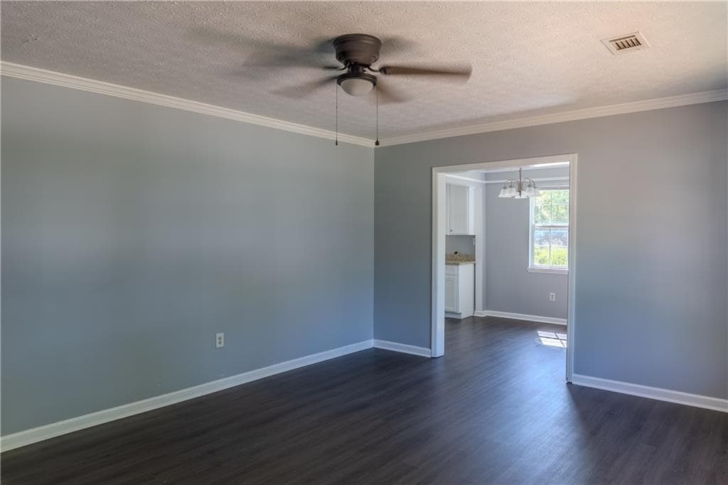 2 bedroom, 2 bathroom, 1,090 sq ft single family residence under contract at 53 Washington Drive, Forsyth, GA 31029 — photo 2