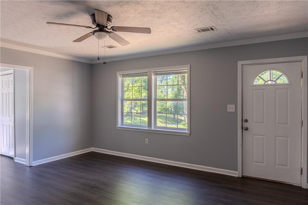 2 bedroom, 2 bathroom, 1,090 sq ft single family residence under contract at 53 Washington Drive, Forsyth, GA 31029 — photo 3