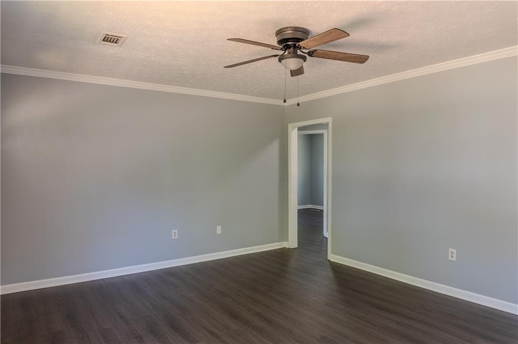 2 bedroom, 2 bathroom, 1,090 sq ft single family residence under contract at 53 Washington Drive, Forsyth, GA 31029 — photo 4