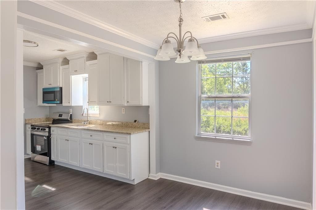 2 bedroom, 2 bathroom, 1,090 sq ft single family residence under contract at 53 Washington Drive, Forsyth, GA 31029 — photo 5