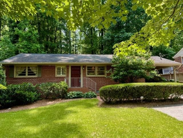 2 bedroom, 1 bathroom, 1,092 sq ft single family residence for sale at 2556 Defoors Ferry Road, Atlanta, GA 30318