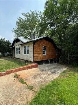 2 bedroom, 2 bathroom, 1,056 sq ft single family residence for sale at 1422 Boulevard, Atlanta, GA 30315 — photo 3