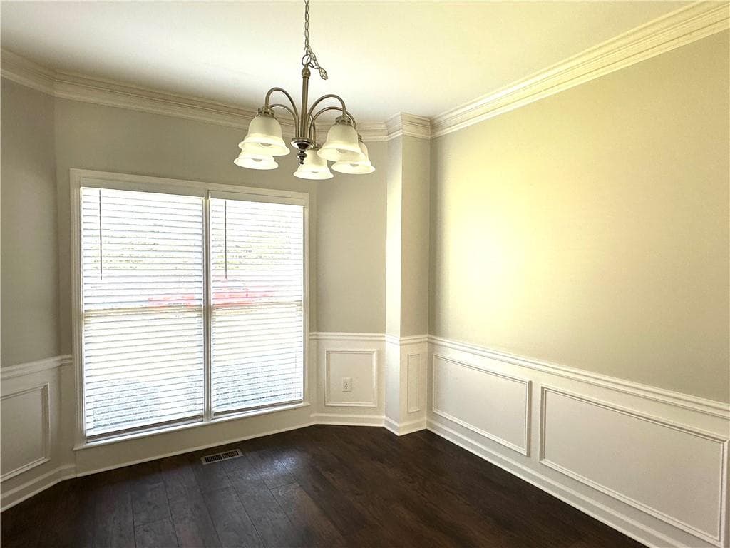 4 bedroom, 3 bathroom, 2,660 sq ft single family residence for rent at 2020 Bentwood Court, Cumming, GA 30041 for $3,200 a month — photo 8